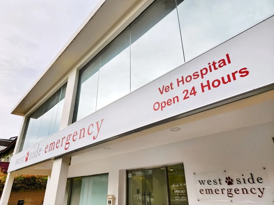 Westside Emergency Vet clinic exterior